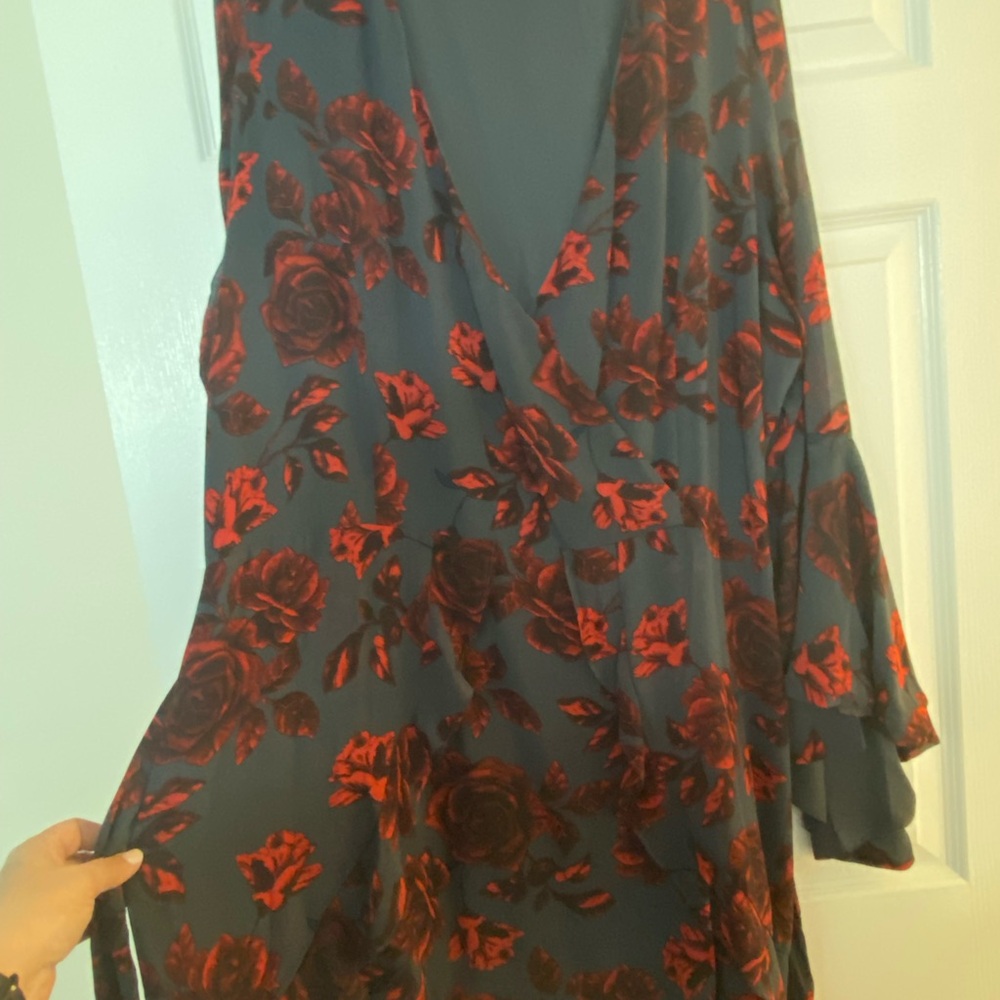 City Chic Red and Black Floral Dress - Picture 3 of 5